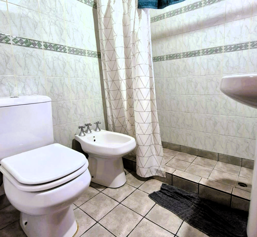 Casa en ALQUILER, vivienda permanente en Alumine